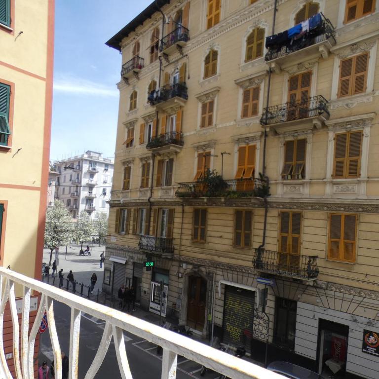 A LA GARE - Two-Bedroom Apartment - 26