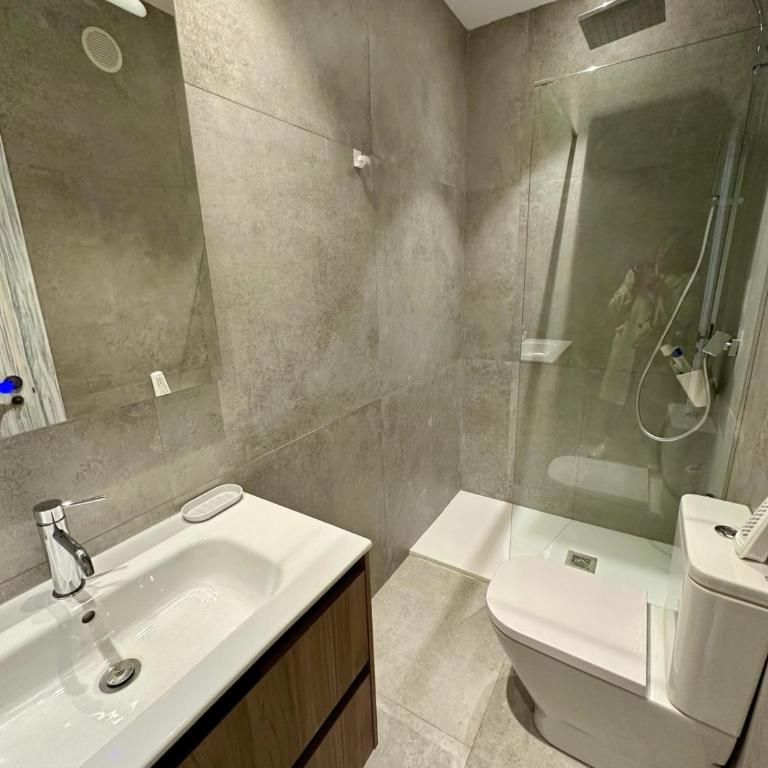 Apartamentos Carolina by gaiarooms - Estudio Triple Estándar - 4