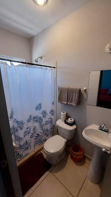 House 5 min by the beach, with wide open garage. - Three-Bedroom House - 23