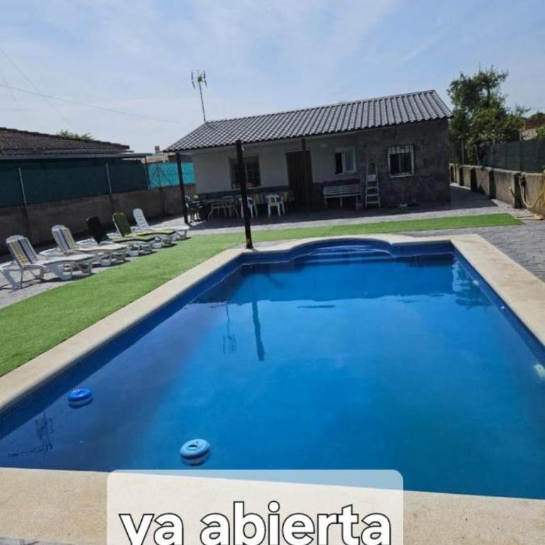 Donde JAVI Chalet con piscina 50 minutos madrid en escalona - Casa de 2 dormitorios - 2