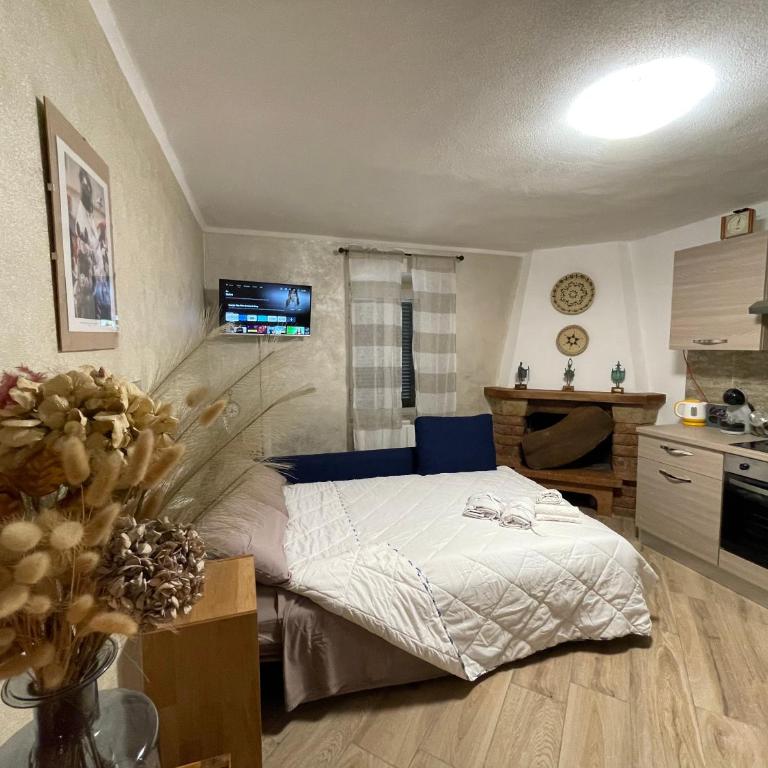 Shardana House- Free Parking - Double Room with Private Bathroom - 4