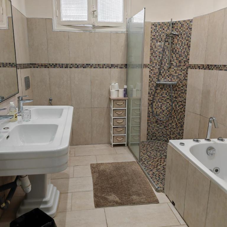 Grand Appartement Eiffel Tower View - Appartement 2 Chambres - 22