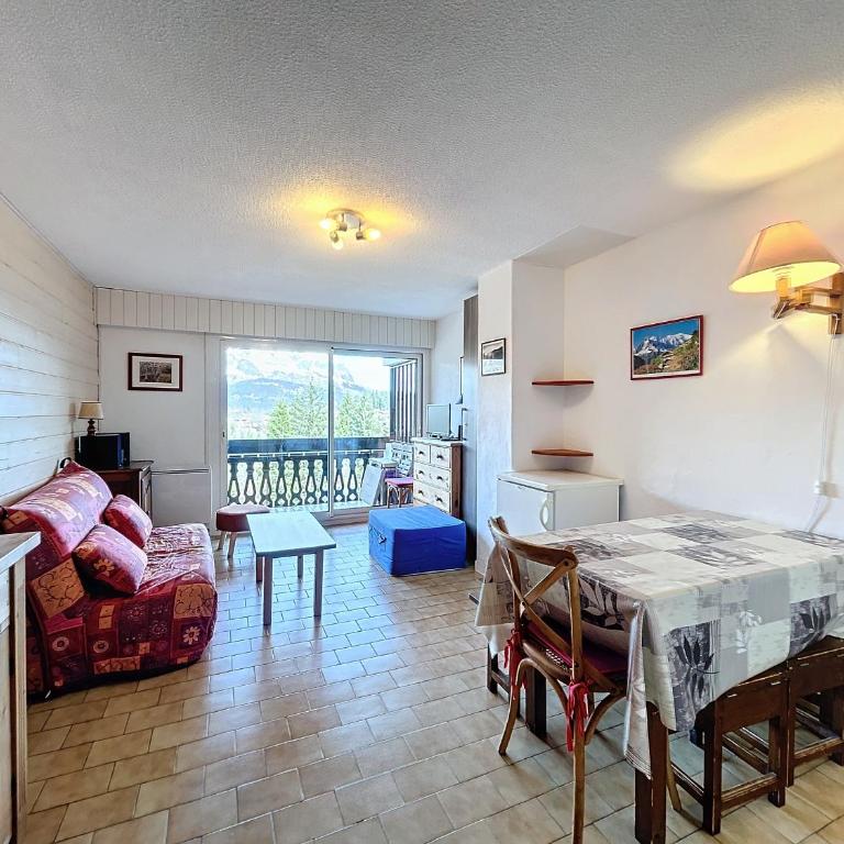 Studio cosy pour 4 pers., proche pistes Combloux, balcon ouest, ski, tennis ! - Studio - 4
