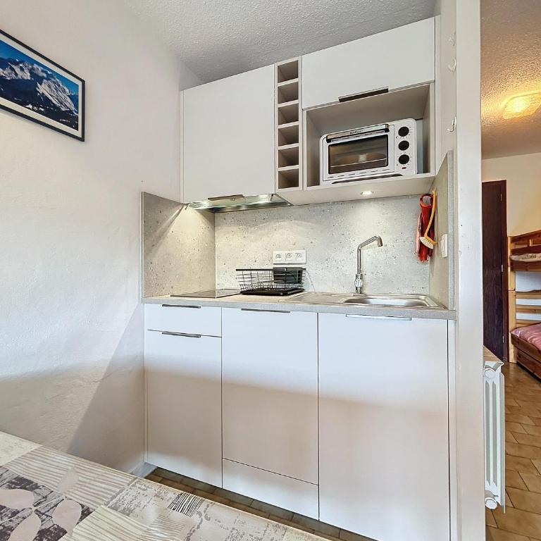 Studio cosy pour 4 pers., proche pistes Combloux, balcon ouest, ski, tennis ! - Studio - 10