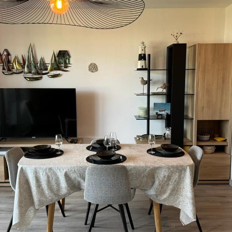 Charmant 2P avec balcon, proche plage et centre | Parking | Wifi | 4 pers | Cabourg - FR-1-487-365 - Appartamento - 10