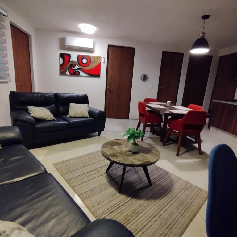 Céntrico y estiloso apartamento con Alberca, AC, Seguridad, Aparcamiento y Gym - Two-Bedroom Apartment - 9
