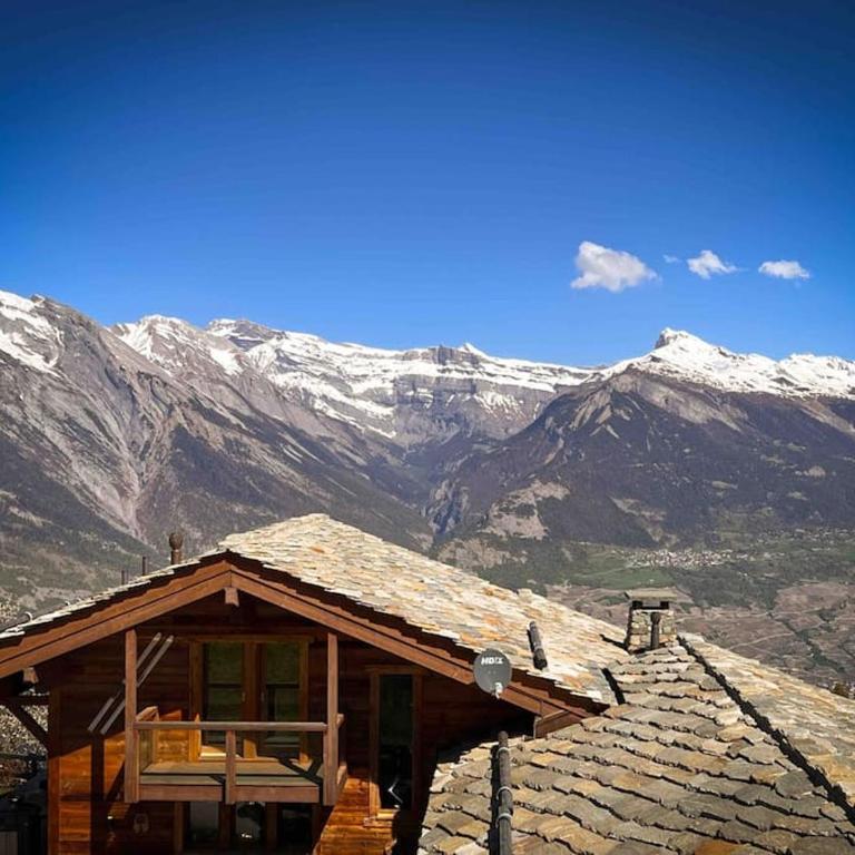 Chalet VG stunning view, Sauna & Jacuzzi by Jolidi - Chalet - 9