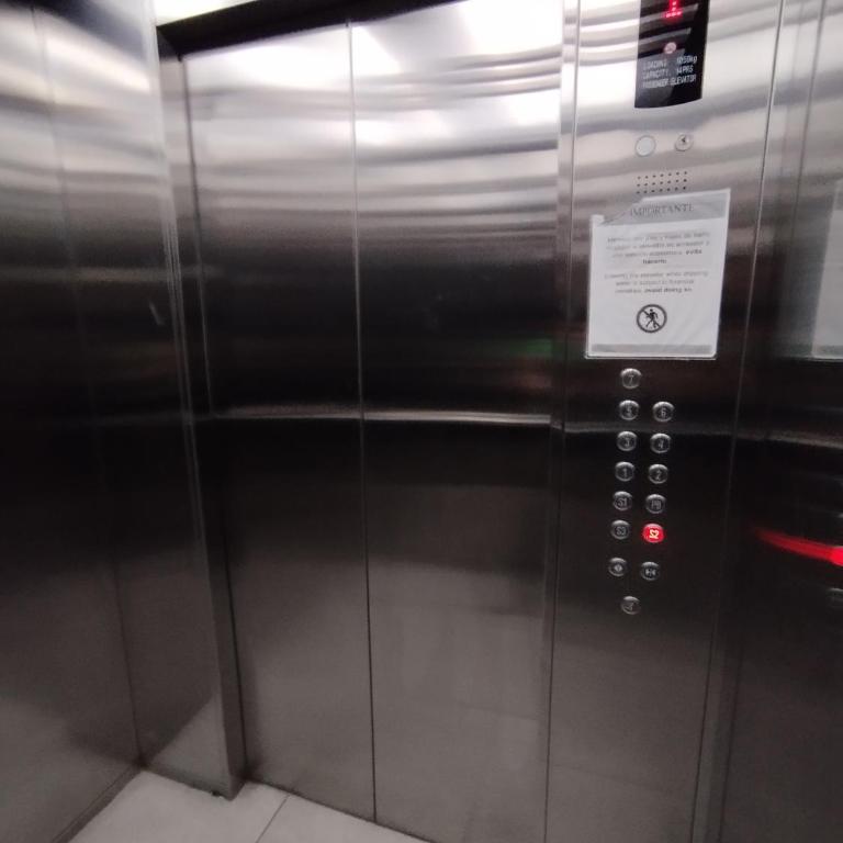 Céntrico y estiloso apartamento con Alberca, AC, Seguridad, Aparcamiento y Gym - Two-Bedroom Apartment - 36