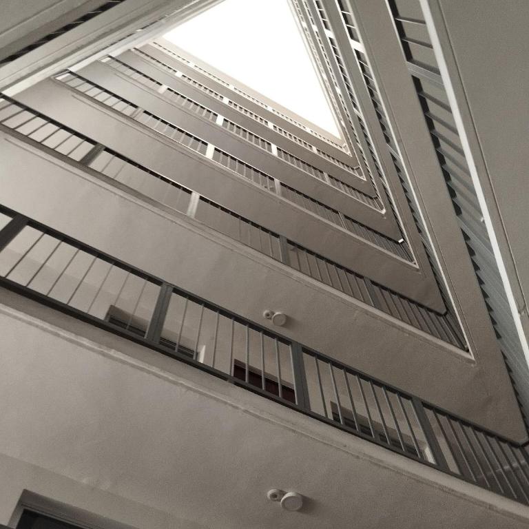 Céntrico y estiloso apartamento con Alberca, AC, Seguridad, Aparcamiento y Gym - Two-Bedroom Apartment - 37
