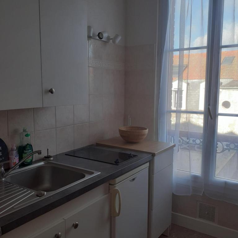 Cabourg Charmant studio centre ville RUE DE LA MER - Apartment mit 1 Schlafzimmer - 4