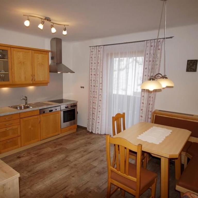 Haus Bürgler - Two-Bedroom Apartment with Bath - 2