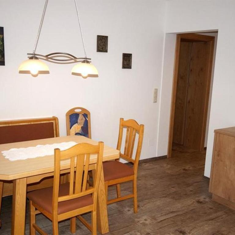 Haus Bürgler - Two-Bedroom Apartment with Bath - 8