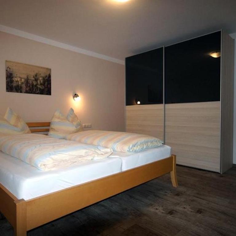 Haus Bürgler - Two-Bedroom Apartment with Bath - 10
