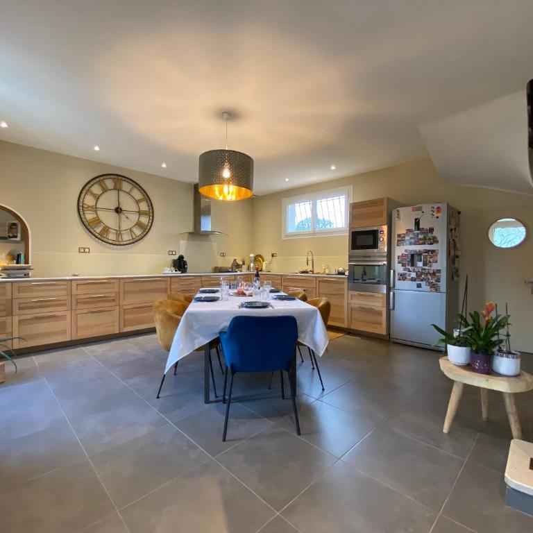 Superbe villa avec piscine, jardin et terrasse aux portes d'Aix en Provence - Casa - 10