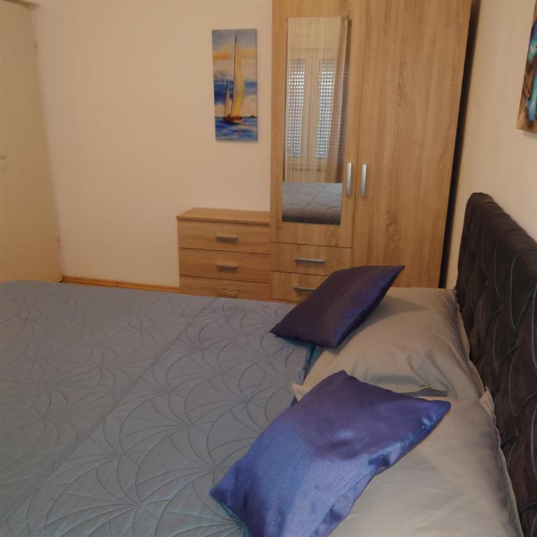 Apartments Tulipan - with free private parking garage - Two-Bedroom Apartment with Terrace - 27