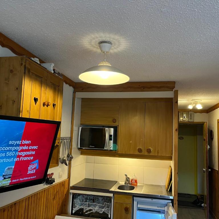 La Villaret - Two-Bedroom Apartment with Balcony - 4