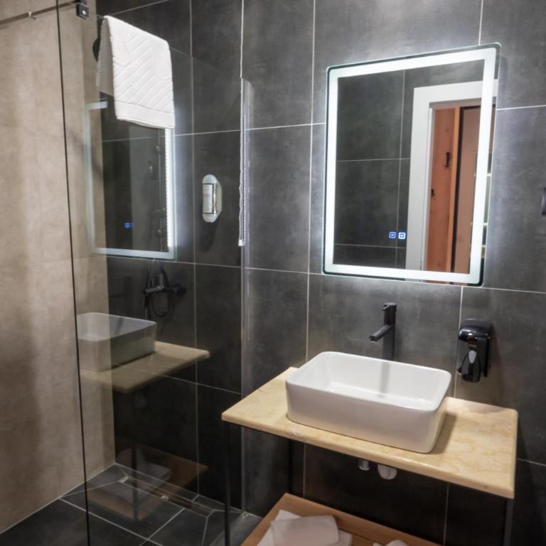 Hotel Sistems - Trokrevetna Soba - 7