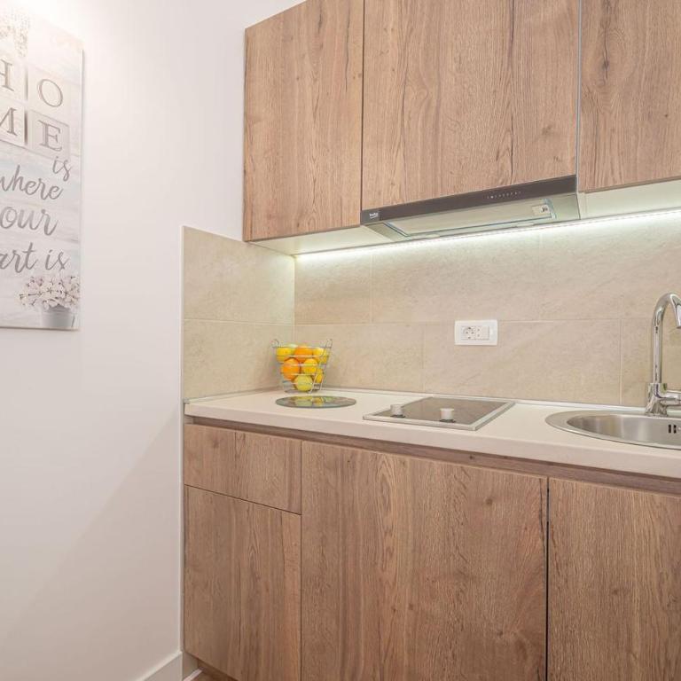 Guest House S-Lux - Studio Apartment with Sea View - 15