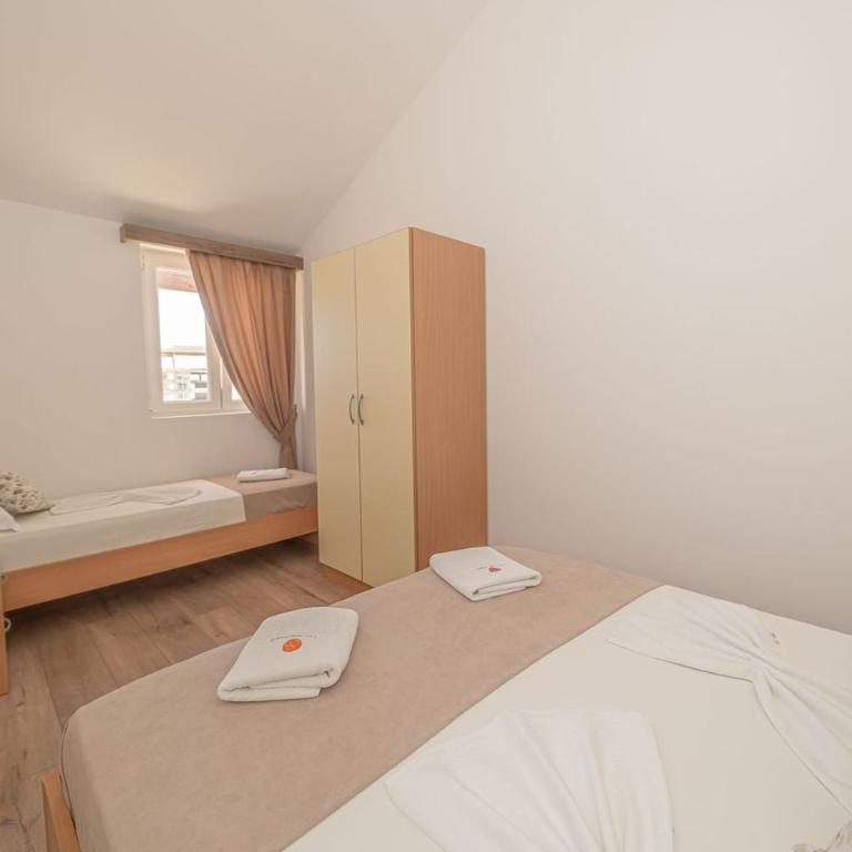 Guest House S-Lux - Studio Apartment with Sea View - 2