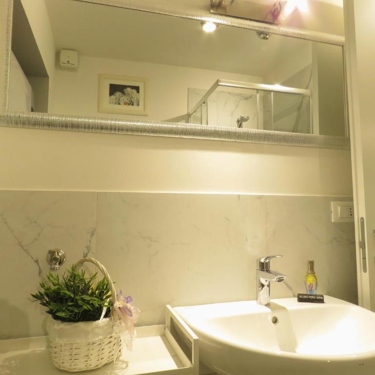 Marconi4you Apartment - Three-Bedroom Apartment - 11