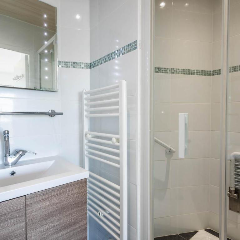 Appartement les pieds dans l'eau pour 6 personnes à Saint-Raphaël - Appartamento con 2 Camere da Letto - 23