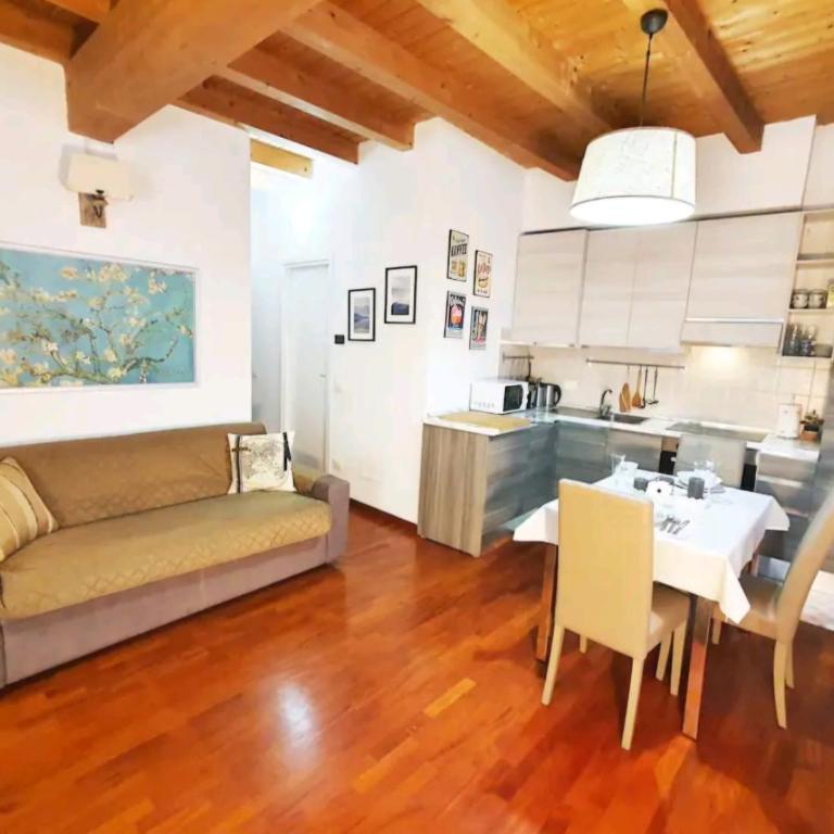 [Duomo Suite] Top Center Apartment Como Lake - One-Bedroom Apartment - 3