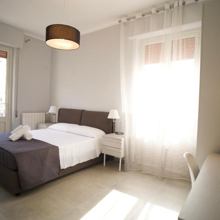Donna Franca Rooms and Suite - Standard Double Room - 4