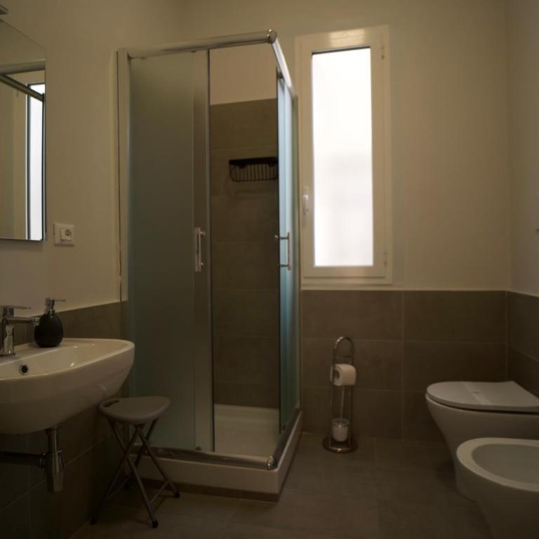 Donna Franca Rooms and Suite - Large Double Room - 8