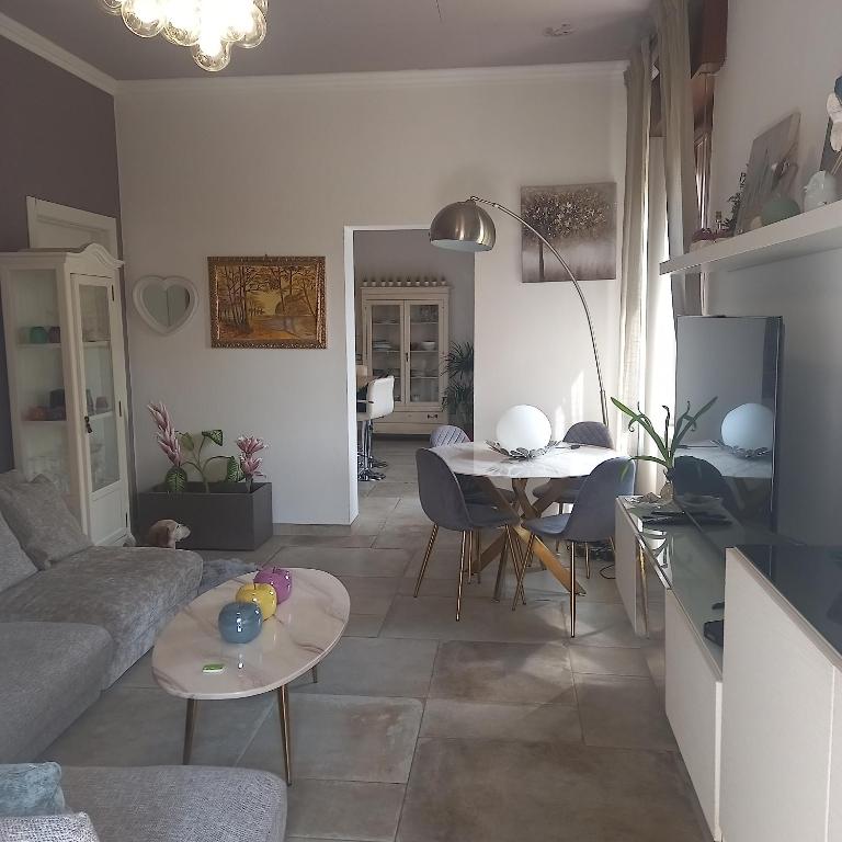 Arena in fiera - Three-Bedroom Apartment with Balcony - 3