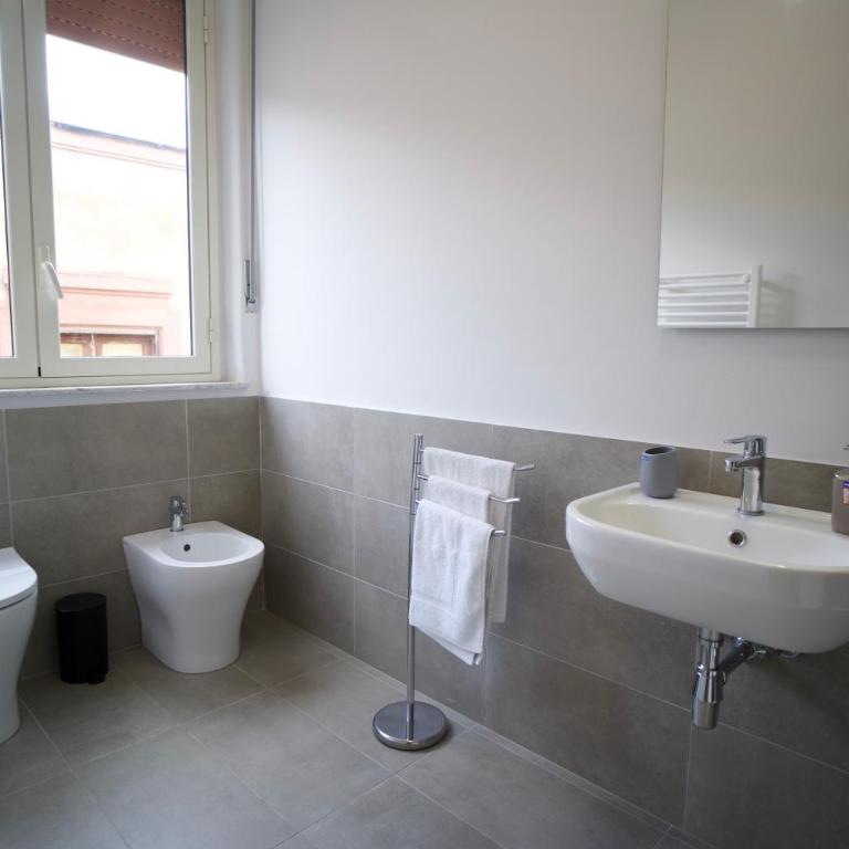 Donna Franca Rooms and Suite - Large Double Room - 10