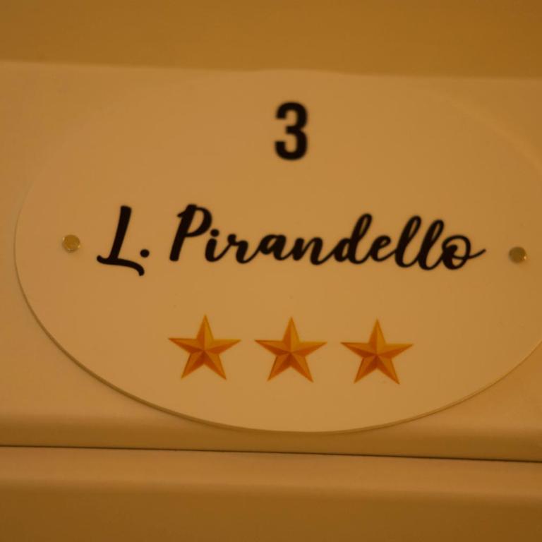 Donna Franca Rooms and Suite - Large Double Room - 9