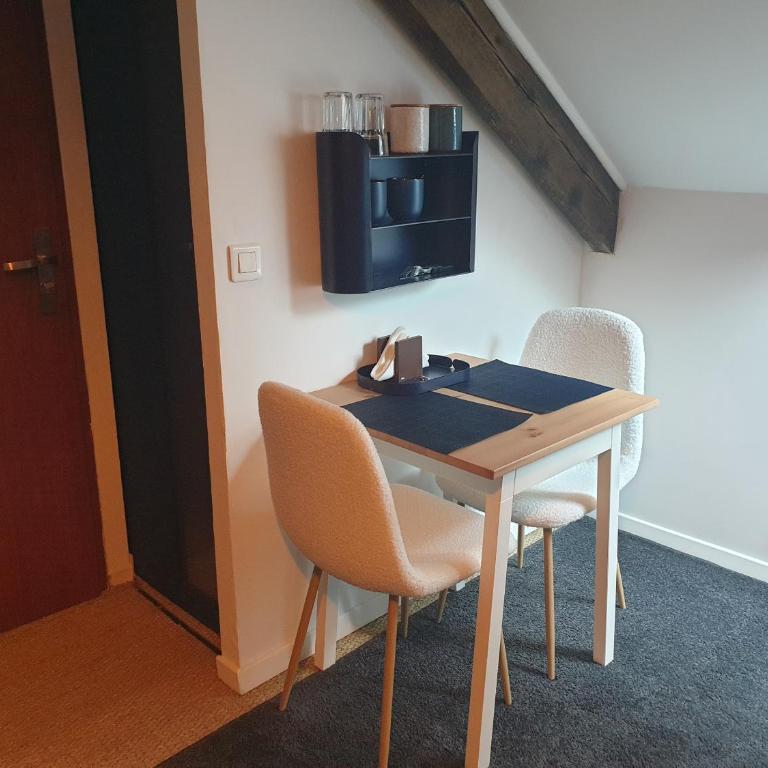 A l'Origine - Chambre Double avec Salle de Bains Privative - 3