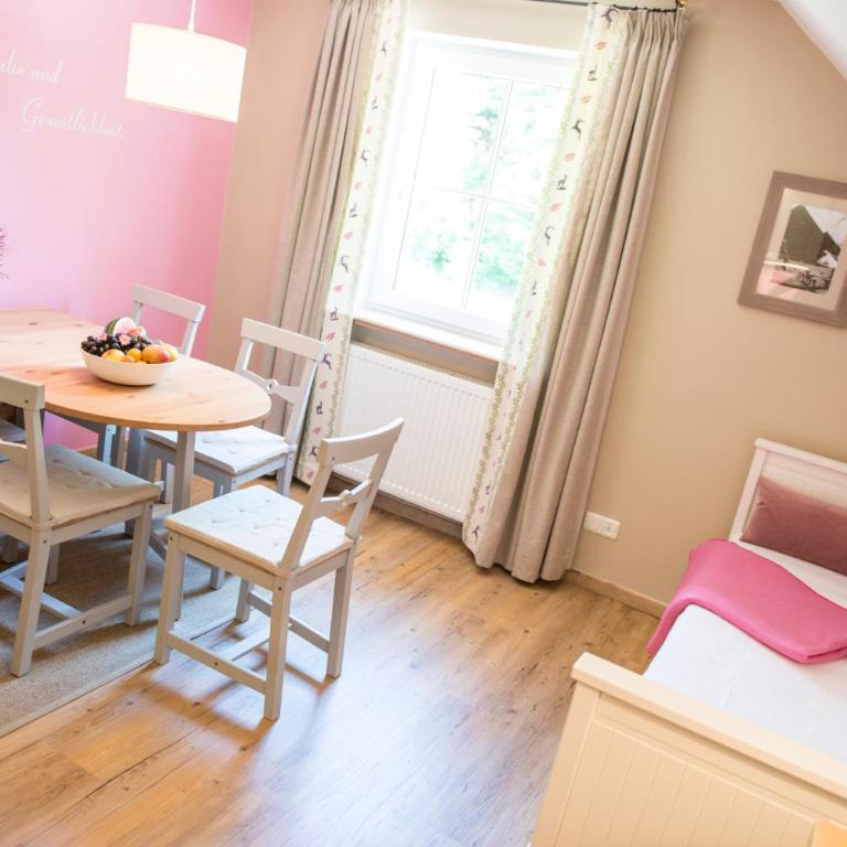 Waldruhe - Bett, Frühstück & ein Lächeln - Deluxe Junior Suite - 3