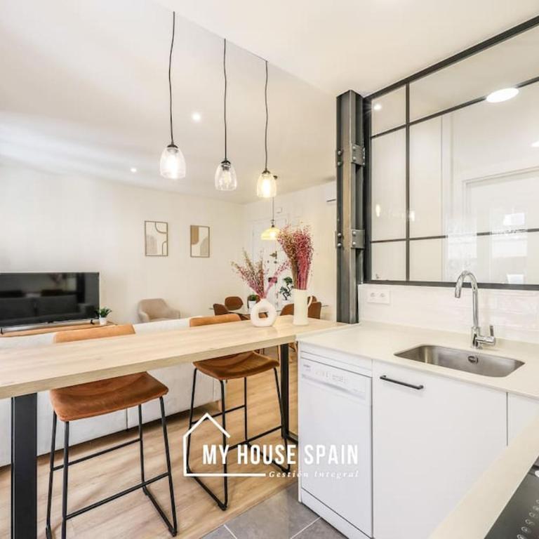 MyHouseSpain - Renovado y luminoso apartamento - Two-Bedroom Apartment - 12