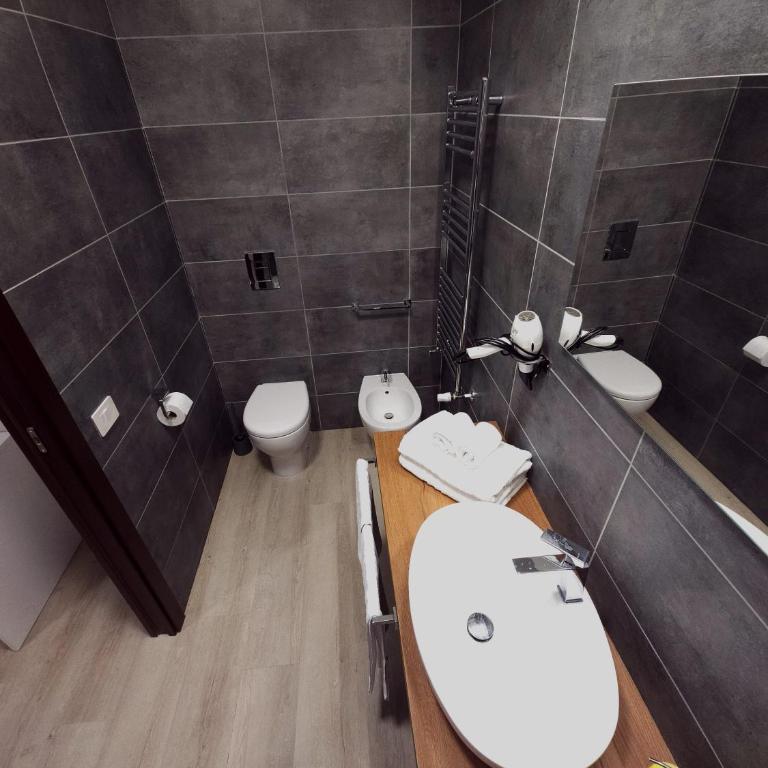 Piol Guest House - Camera Matrimoniale - 8