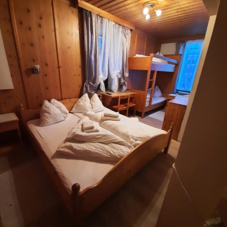 Frühstückspension zur Post - Vierbettzimmer - 4