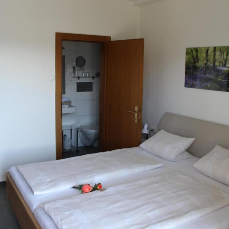 Haus Franz - Doppelzimmer mit Dusche - 12