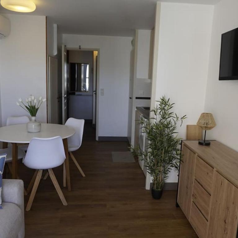 the elegant cap esterel - One-Bedroom Apartment - 6