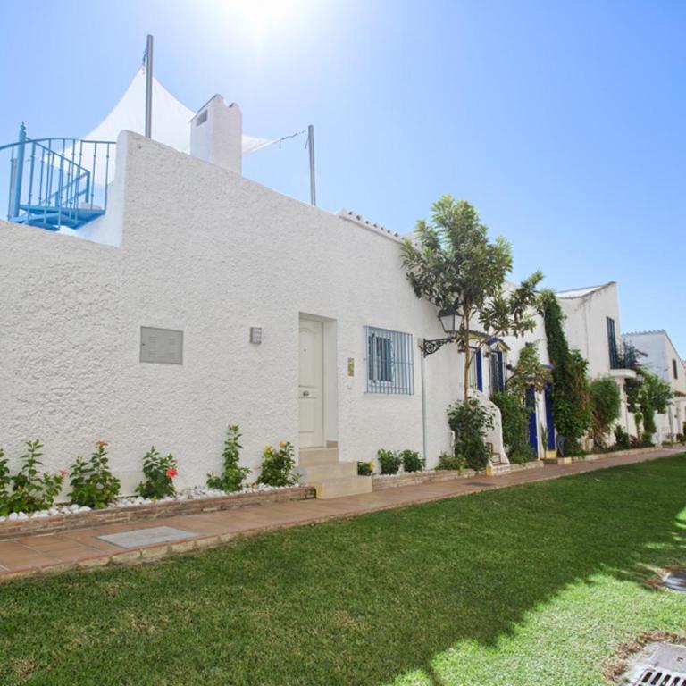 Palm Breeze Beachfront Suite - One-Bedroom Apartment - 24