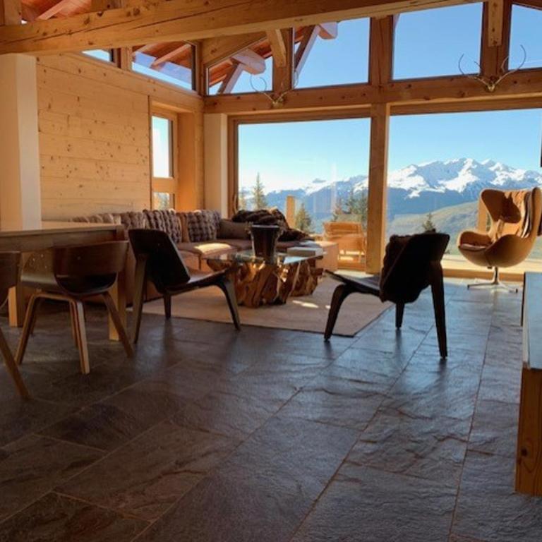 Chalet spacieux et rénové · Terrasse · Capacité 10 personnes · Wifi gratuit - FR-1-346-570 - Chalet - 2