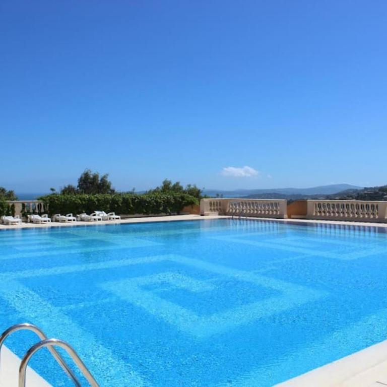 "Le Petit Bonheur" Studio Vue Mer - Climatisation - Parking gratuit - Côte d'Azur - Appartement 1 Chambre - 28