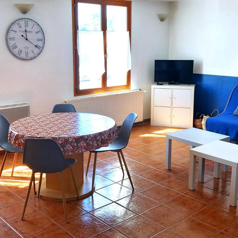 La Tour Fondue Appartement vue mer Grand T2 face a Porquerolles Drap serviette non fournis - Apartment mit 1 Schlafzimmer - 13