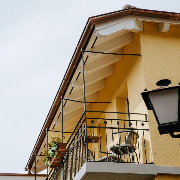 Vista Lakefront Boutique Hotel - Garden King Double Room with Balcony - 6