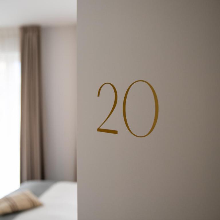 Vista Lakefront Boutique Hotel - Garden King Double Room with Balcony - 9