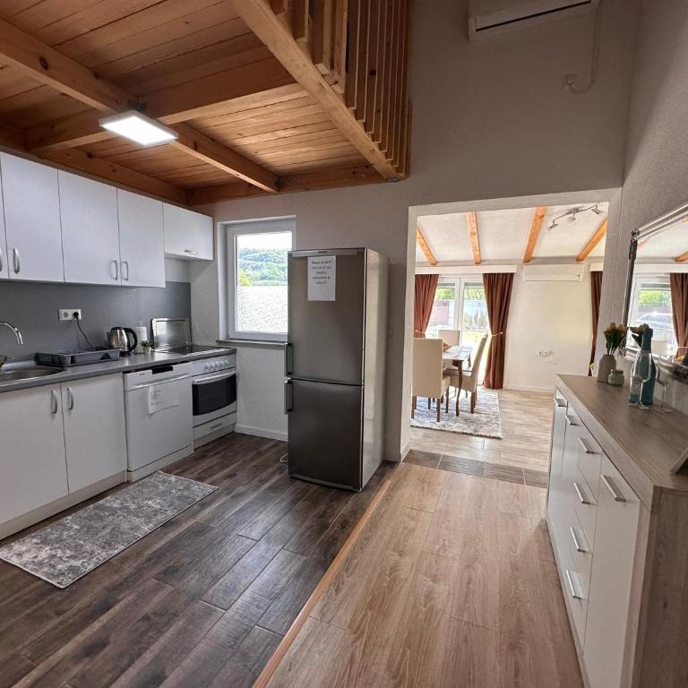 Holiday Home Emma - Three-Bedroom House - 15