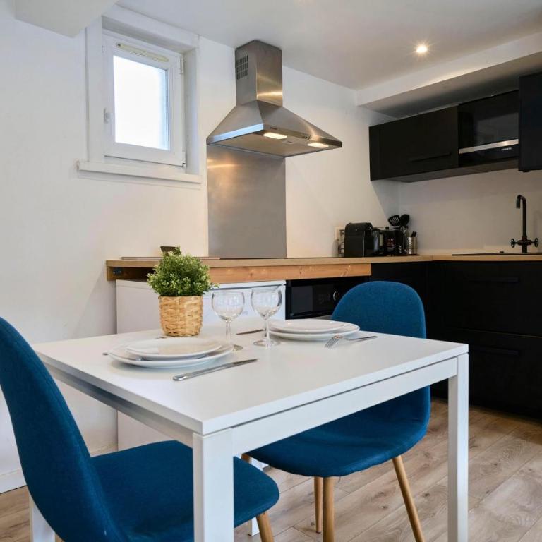 Lille hypercentre gares - small suite - Apartment - 13