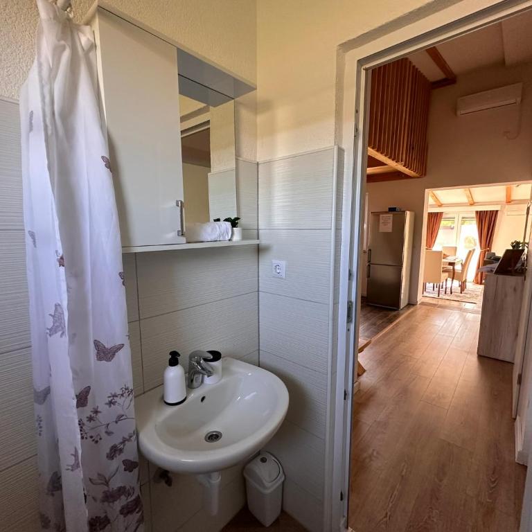 Holiday Home Emma - Three-Bedroom House - 22