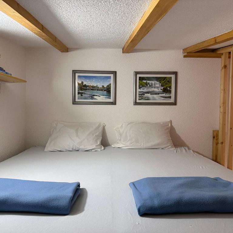 Holiday Home Emma - Three-Bedroom House - 26