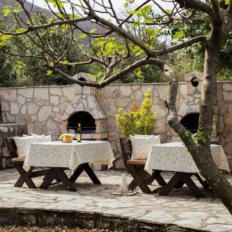 Step to Kotor bay St-oliv - Apartment with Sea View - 18