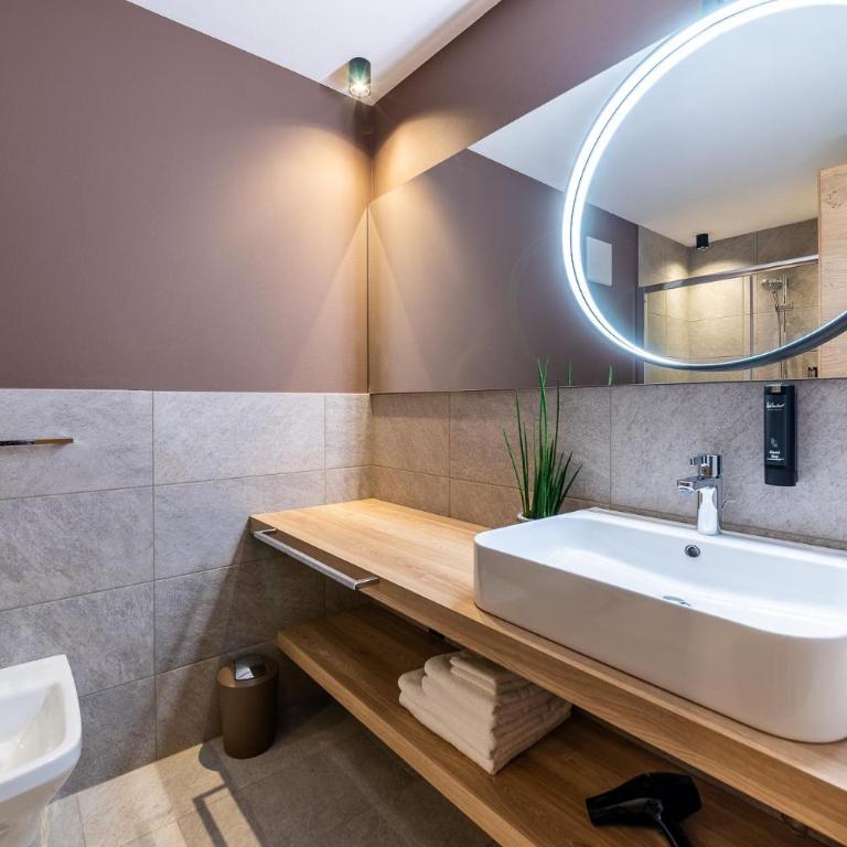 Rienz Alpine City Suites - Appartamento Standard - 12